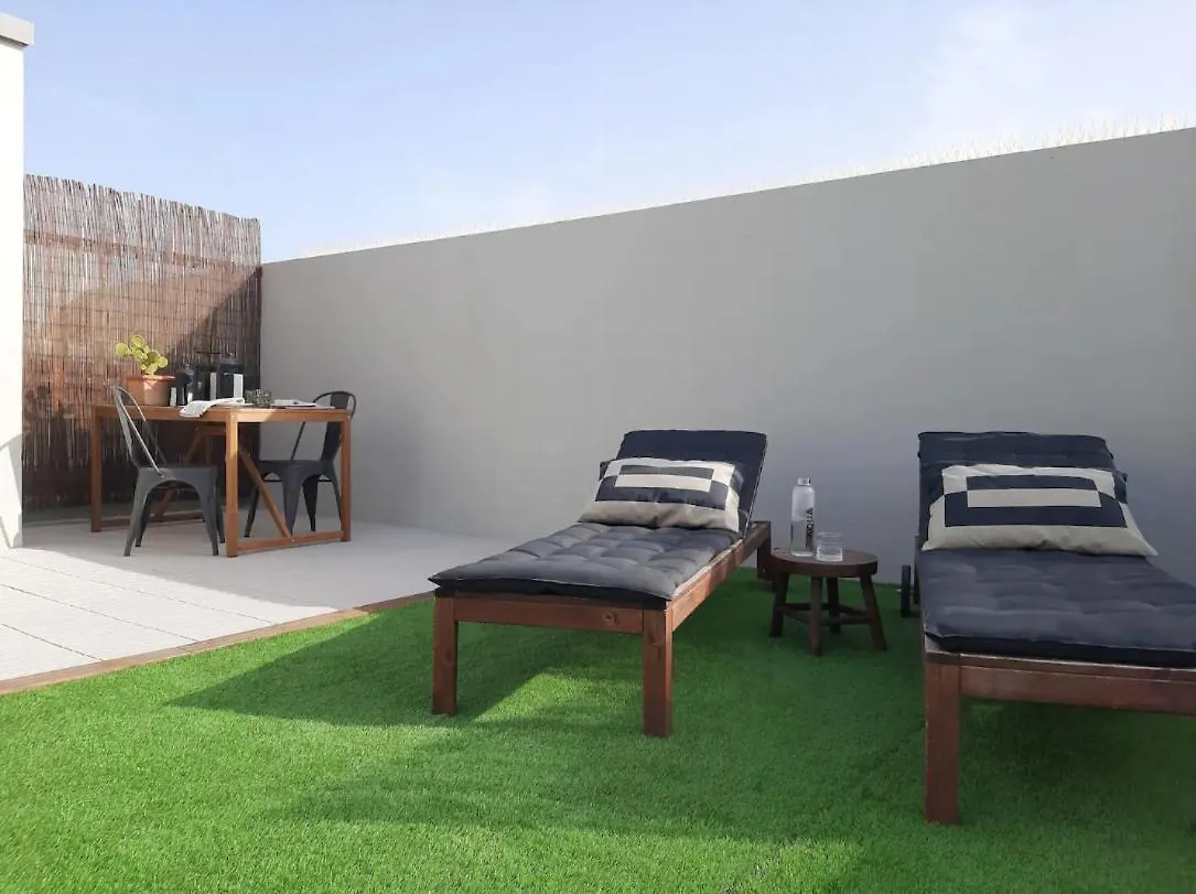 Spectacular 125 M2 Loft With Sunny Rooftop Terrace contacts
